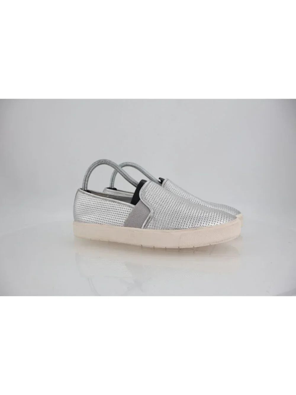 Vince Women Blair Slip On Shoes Sneakers Silver Metallic Leather Size 8 Loafer